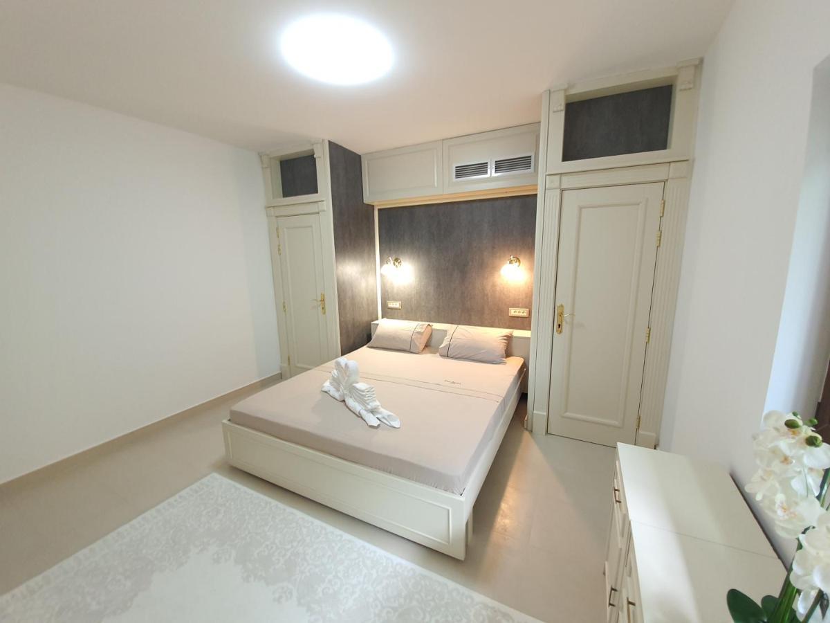 Clive Apartments Kotor Eksteriør billede